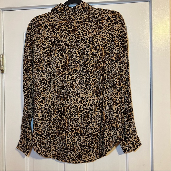 #85 BEACHLUNCHLOUNGE LEOPARD PRINT TOP SMALL - Picture 2 of 5